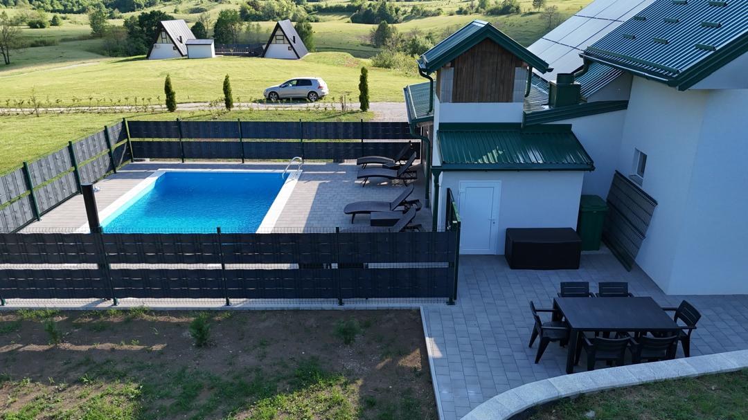 Grmeč Cabin Rentals