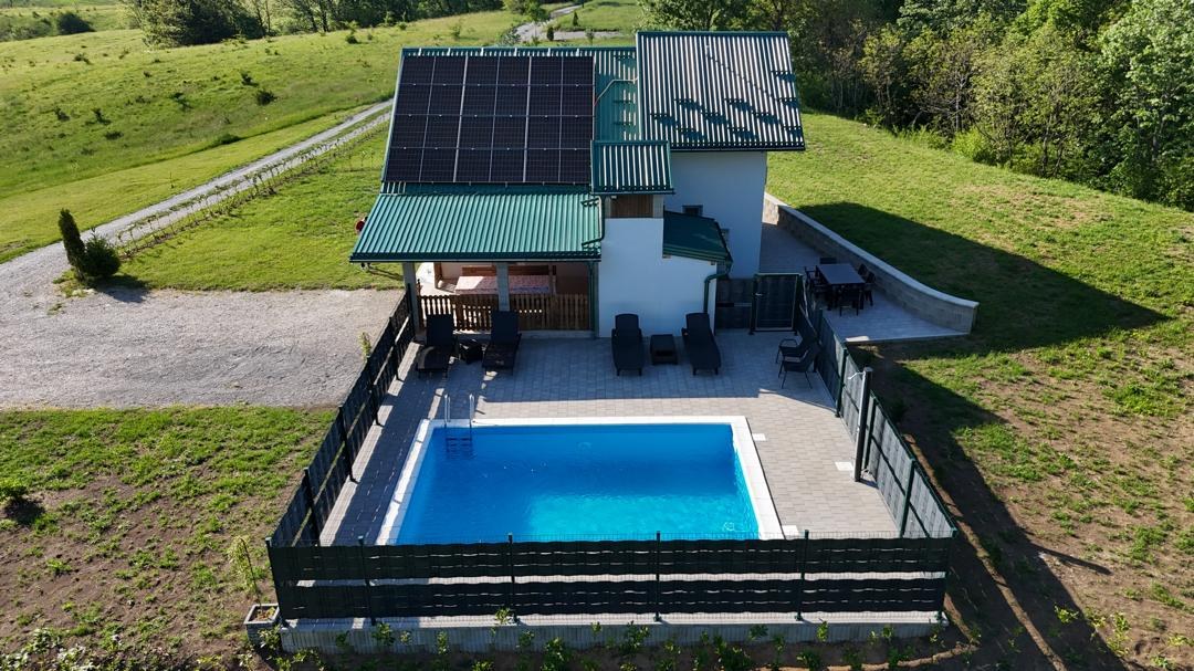 Grmeč Cabin Rentals