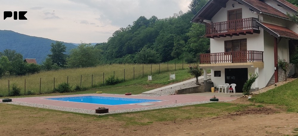 Vikendica sa bazenom Goražde