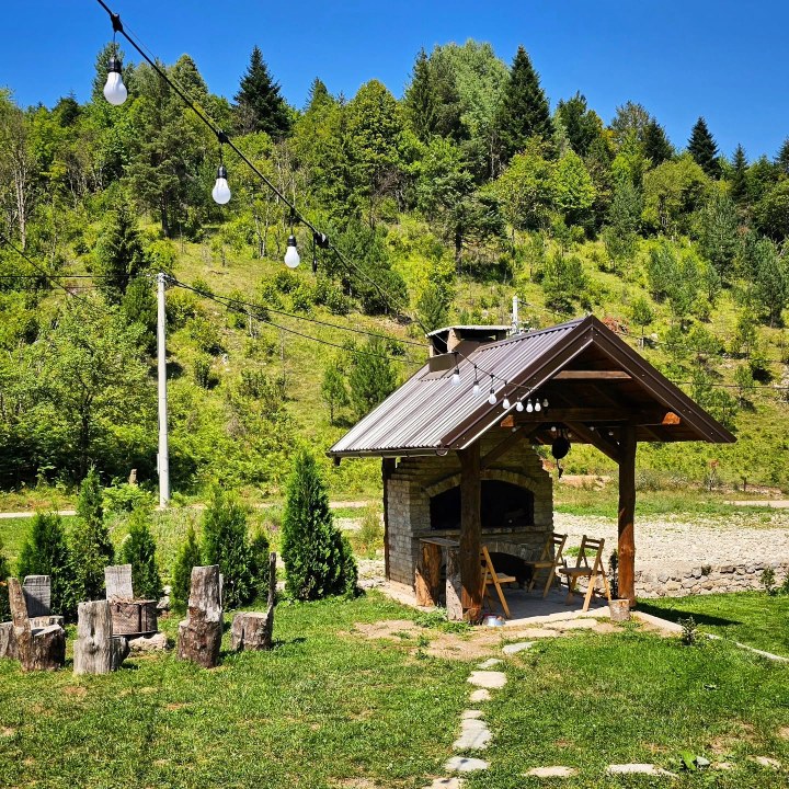 Mystery Lodge Vikendica