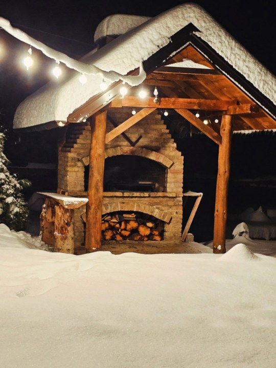 Mystery Lodge Vikendica