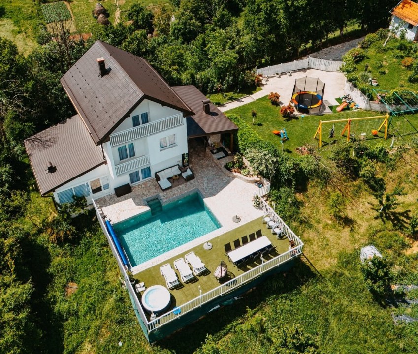 Nest House