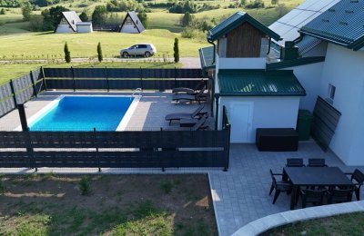 Grmeč Cabin Rentals