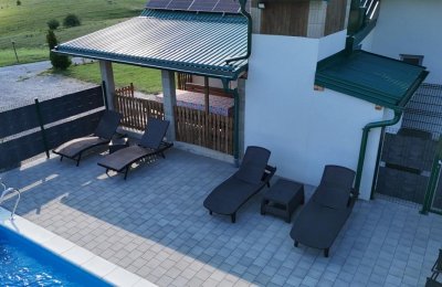 Grmeč Cabin Rentals