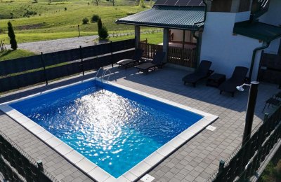 Grmeč Cabin Rentals